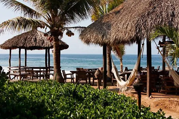 Hotel with view: El Alquimista Yoga Spa