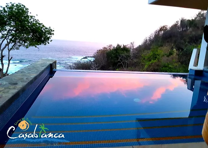 Casablanca Guest House - Adults Only - Starlink Internet!